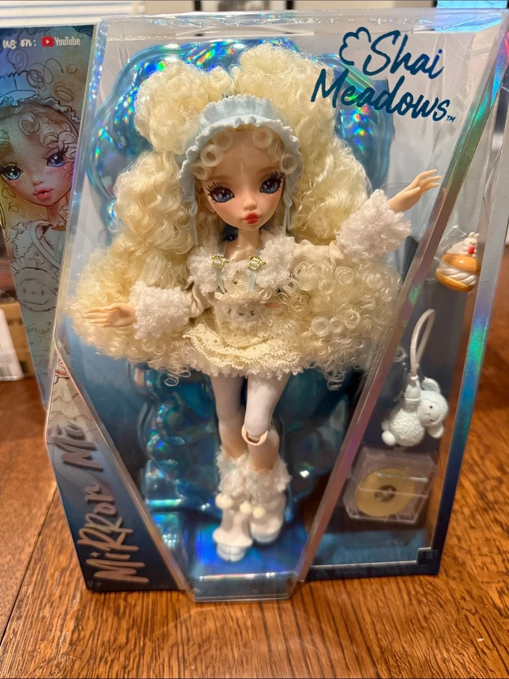 Mirror mi doll - Shai Meadows